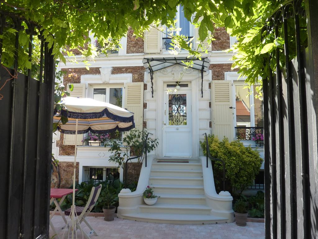 Maison Romantique Bed & Breakfast Льо-Перо-Сюр-Марн Екстериор снимка
